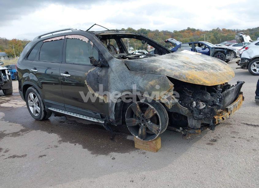 2012 Kia Sorento EX V6 (VIN 5XYKU4A28CG228167) main photo