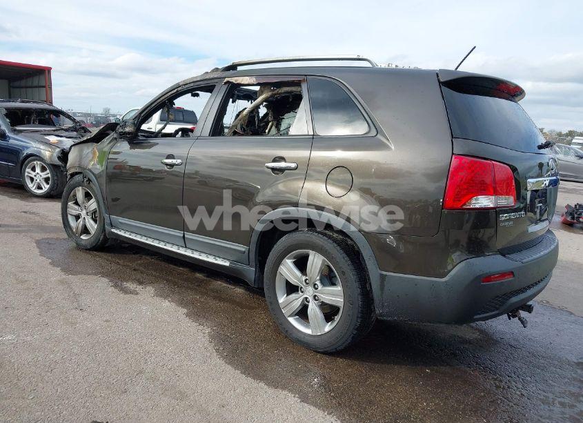 Photo 3 of 2012 Kia Sorento EX V6 (VIN 5XYKU4A28CG228167)
