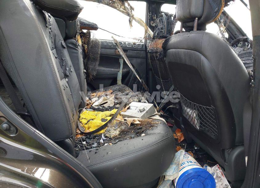 Photo 8 of 2012 Kia Sorento EX V6 (VIN 5XYKU4A28CG228167)