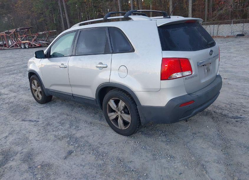 Photo 3 of 2012 Kia Sorento EX V6 (VIN 5XYKU4A28CG291656)