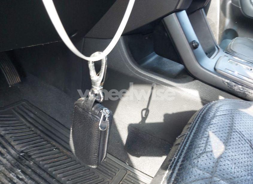 Photo 11 of 2013 Kia Sorento EX V6 (VIN 5XYKU4A28DG396358)