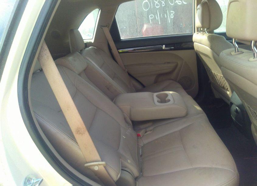 Photo 8 of 2011 Kia Sorento EX V6 (VIN 5XYKU4A29BG016991)