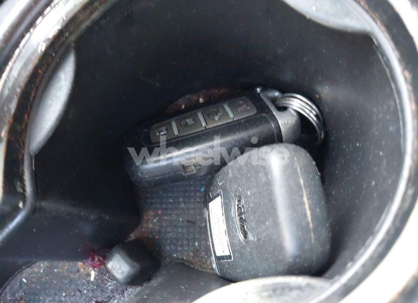 Photo 11 of 2012 Kia Sorento EX V6 (VIN 5XYKU4A29CG200474)