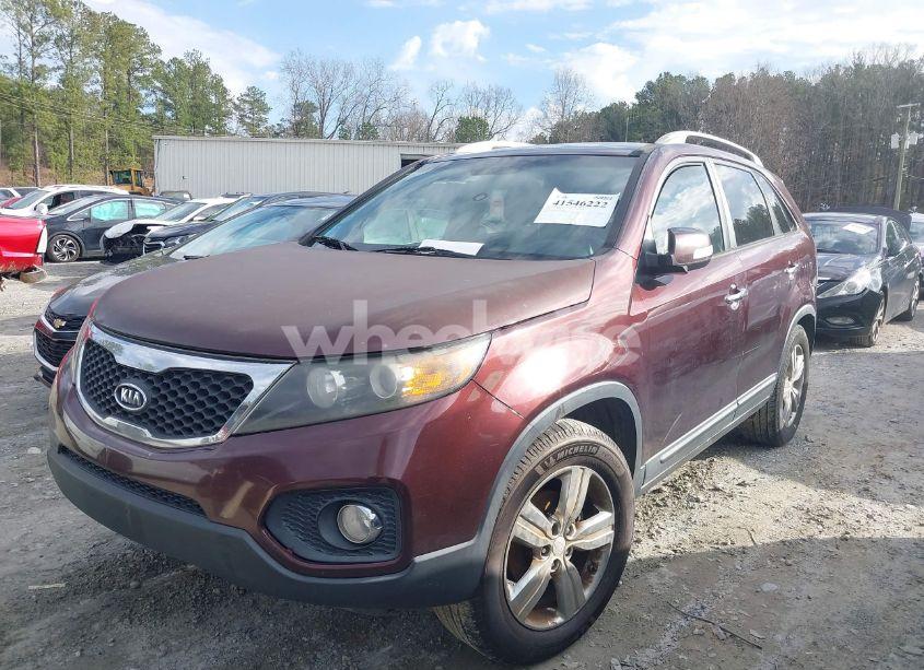 Photo 2 of 2013 Kia Sorento EX V6 (VIN 5XYKU4A29DG325878)