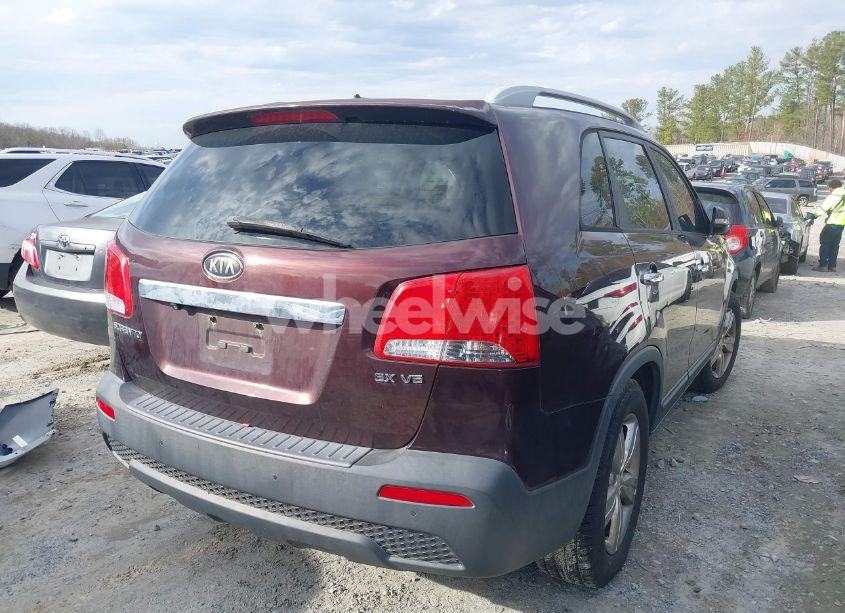 Photo 4 of 2013 Kia Sorento EX V6 (VIN 5XYKU4A29DG325878)