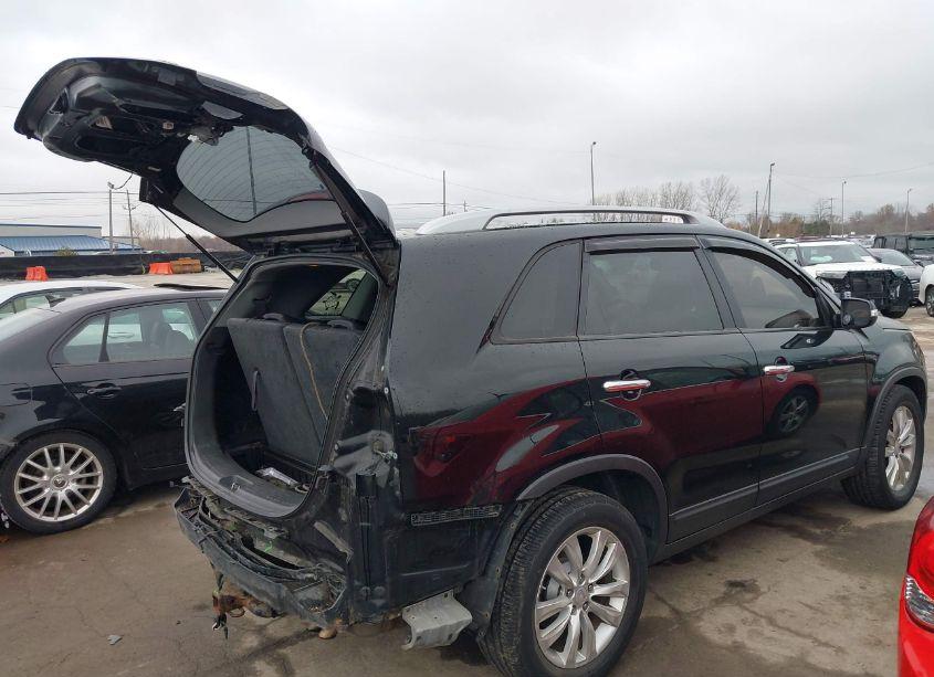 Photo 4 of 2011 Kia Sorento EX V6 (VIN 5XYKU4A2XBG043150)