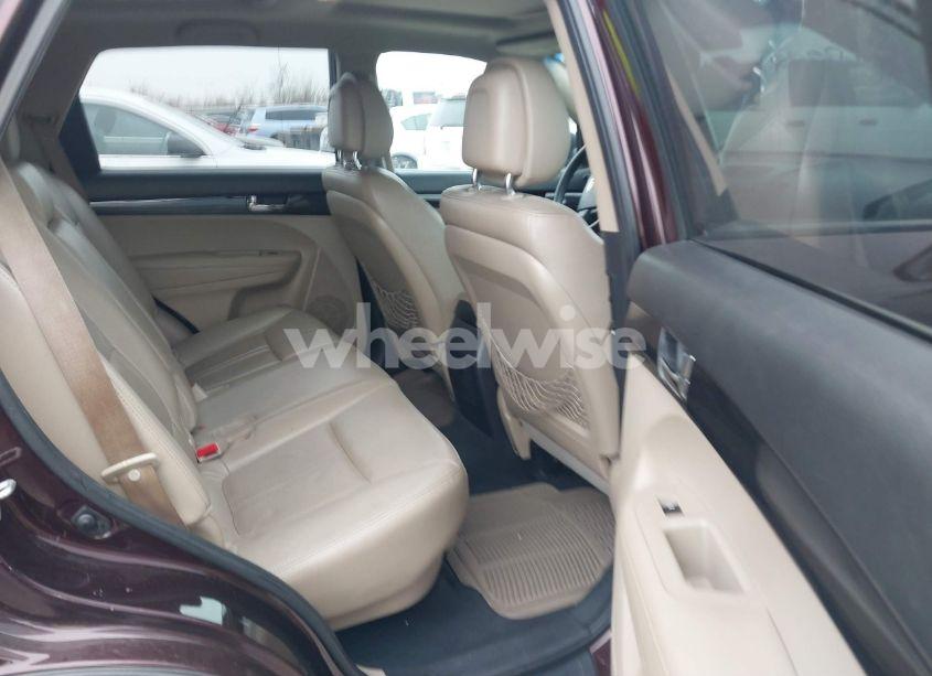 Photo 8 of 2011 Kia Sorento EX V6 (VIN 5XYKU4A2XBG069750)