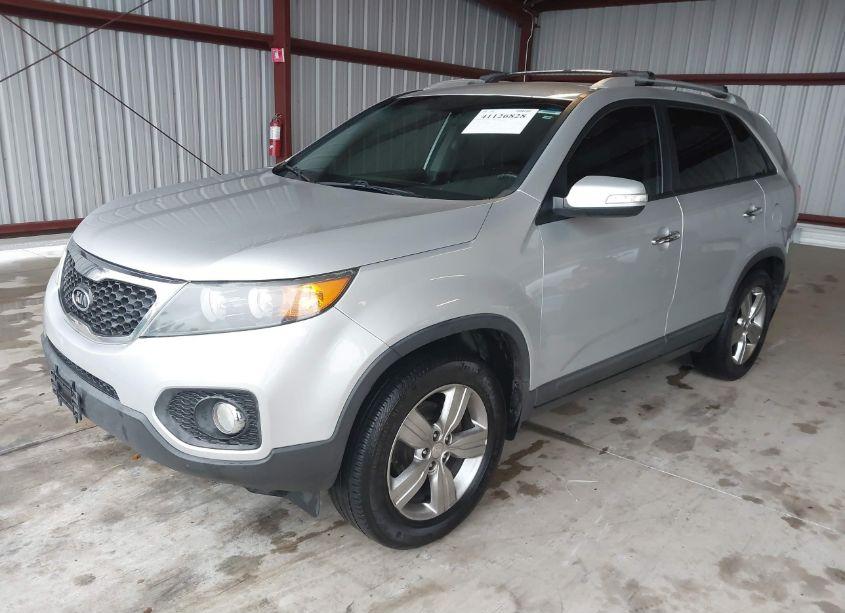 Photo 2 of 2012 Kia Sorento EX (VIN 5XYKU4A2XCG247626)