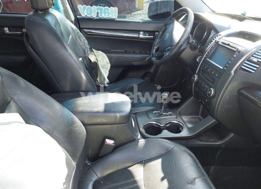 Photo 5 of 2012 Kia Sorento EX (VIN 5XYKU4A2XCG258237)