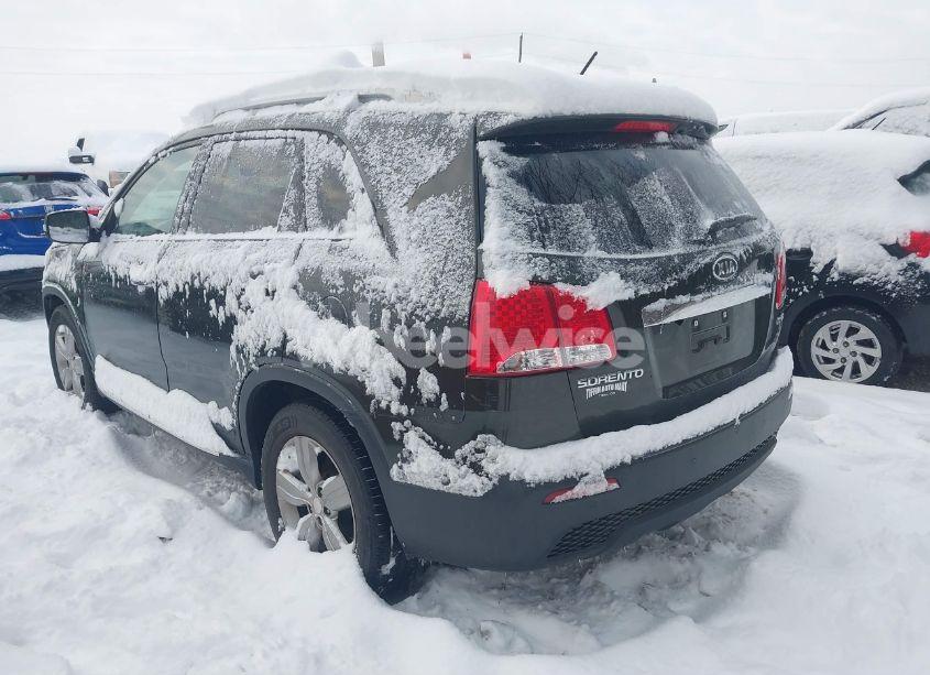 Photo 3 of 2013 Kia Sorento EX V6 (VIN 5XYKU4A2XDG318700)
