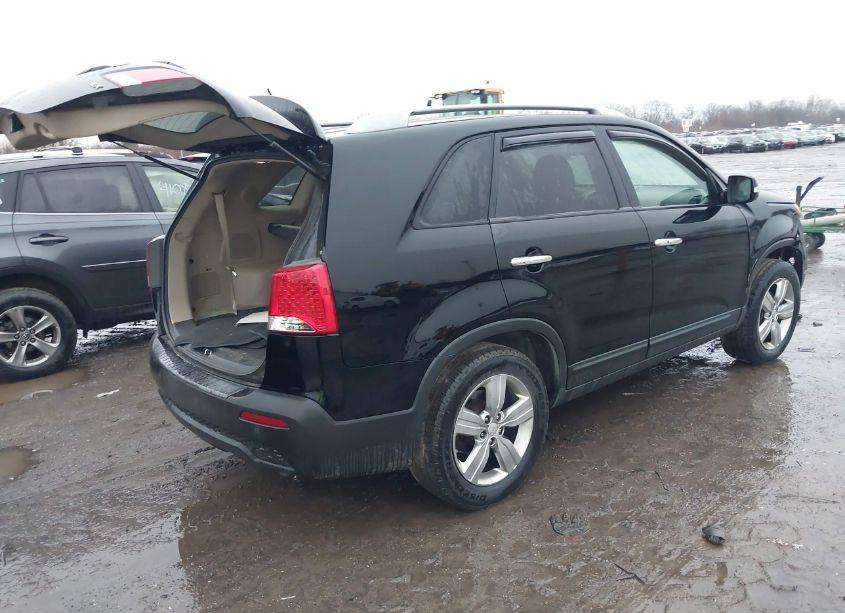 Photo 4 of 2012 Kia Sorento EX (VIN 5XYKU4A60CG248044)