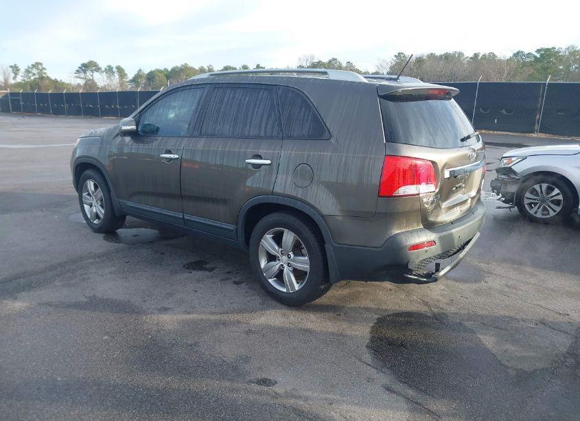 Photo 3 of 2013 Kia Sorento EX (VIN 5XYKU4A63DG346177)
