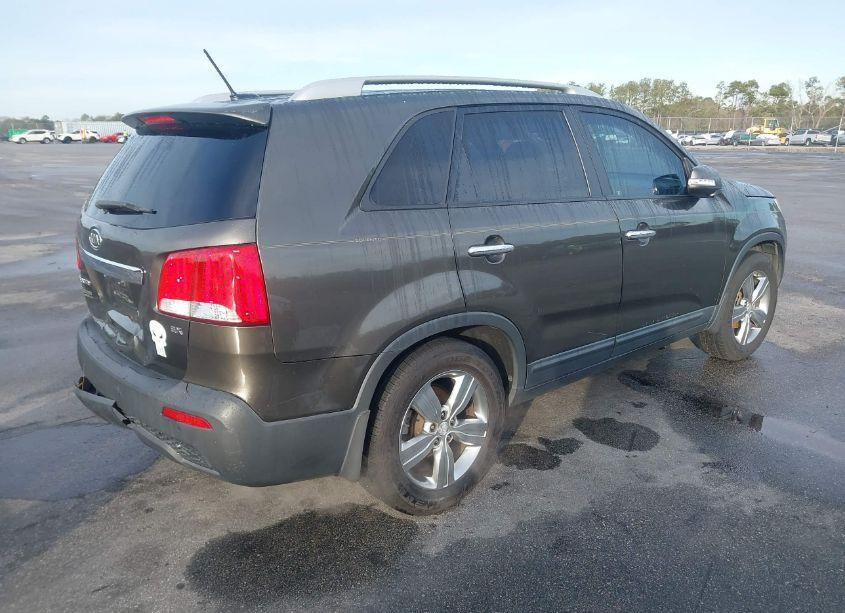 Photo 4 of 2013 Kia Sorento EX (VIN 5XYKU4A63DG346177)