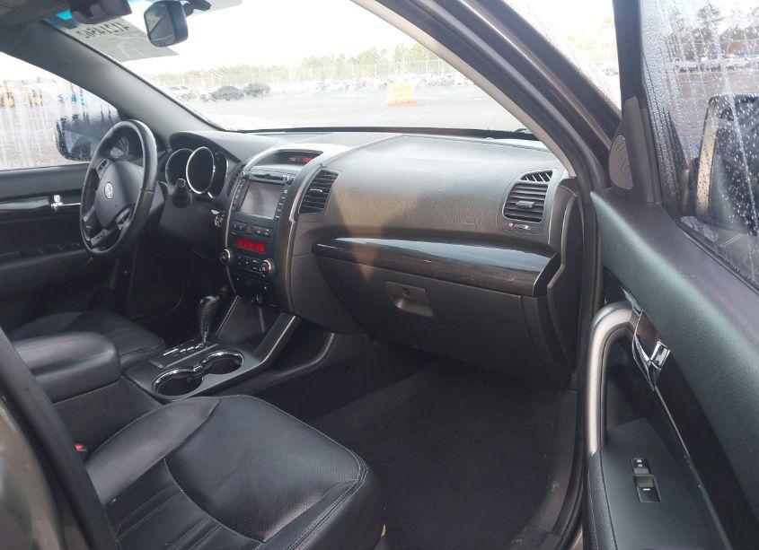 Photo 5 of 2013 Kia Sorento EX (VIN 5XYKU4A63DG346177)