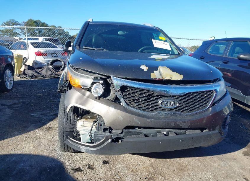 Photo 6 of 2013 Kia Sorento EX (VIN 5XYKU4A63DG406782)