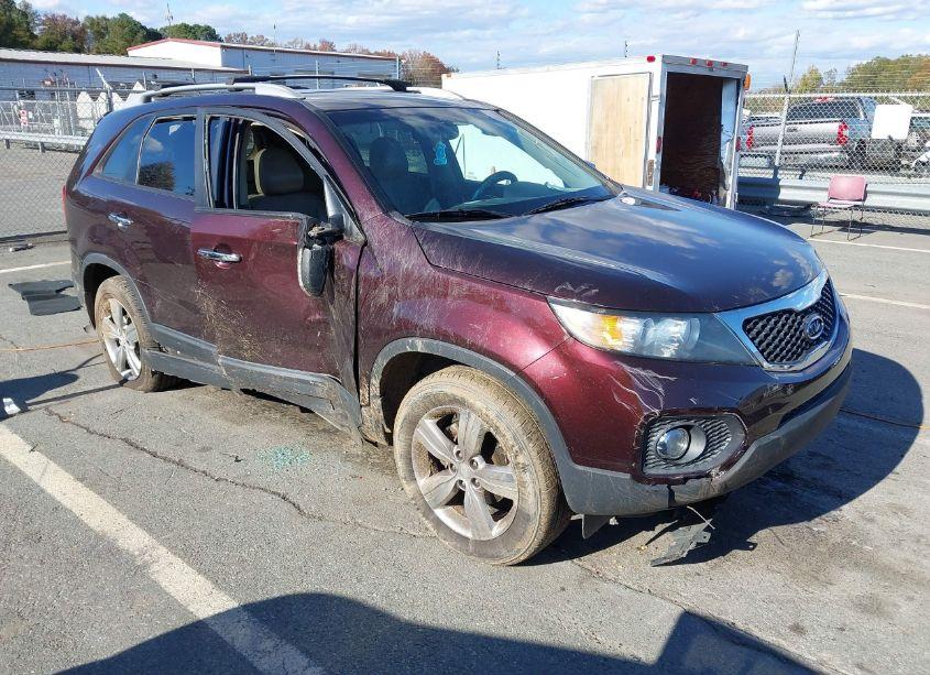 2013 Kia Sorento EX (VIN 5XYKU4A66DG337585) main photo
