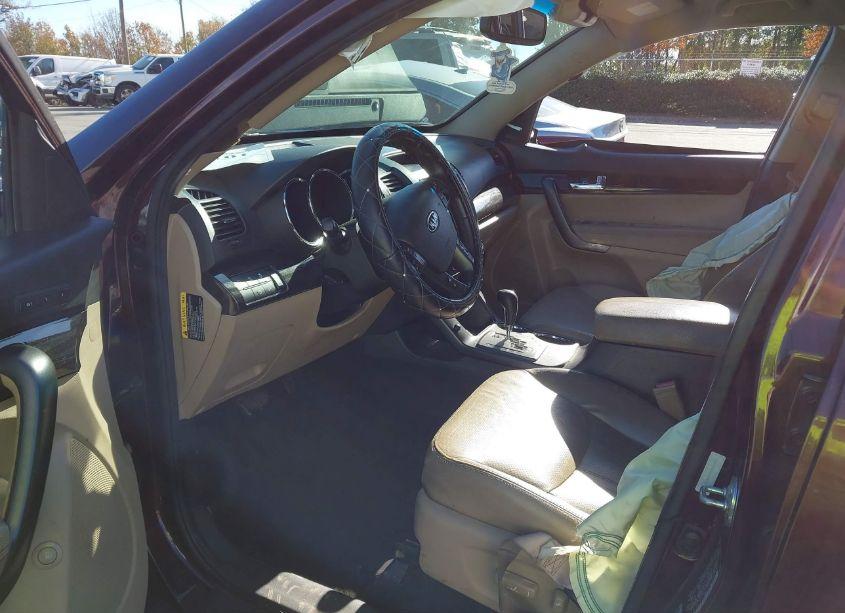 Photo 5 of 2013 Kia Sorento EX (VIN 5XYKU4A66DG337585)