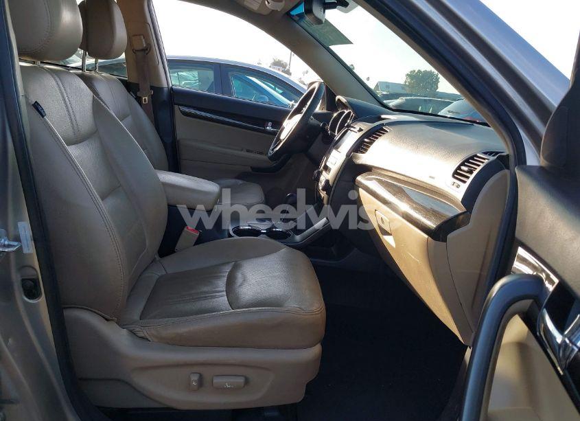 Photo 5 of 2013 Kia Sorento EX (VIN 5XYKU4A66DG346674)