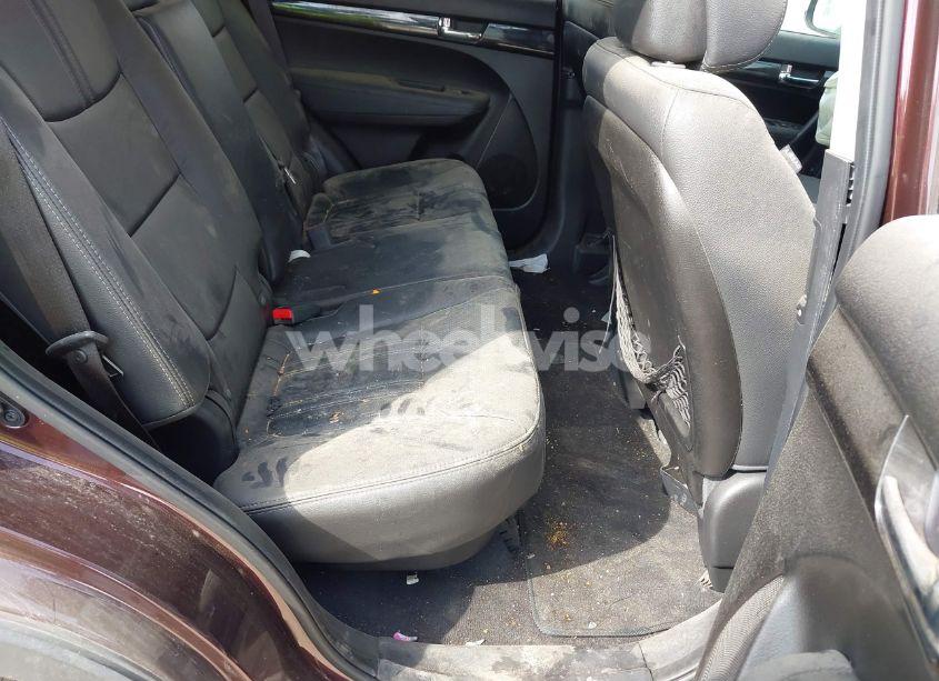 Photo 8 of 2013 Kia Sorento EX (VIN 5XYKU4A69DG401733)