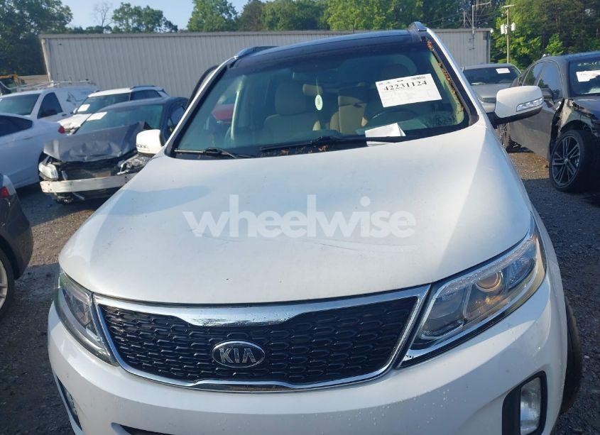 Photo 12 of 2014 Kia Sorento EX V6 (VIN 5XYKU4A70EG431214)
