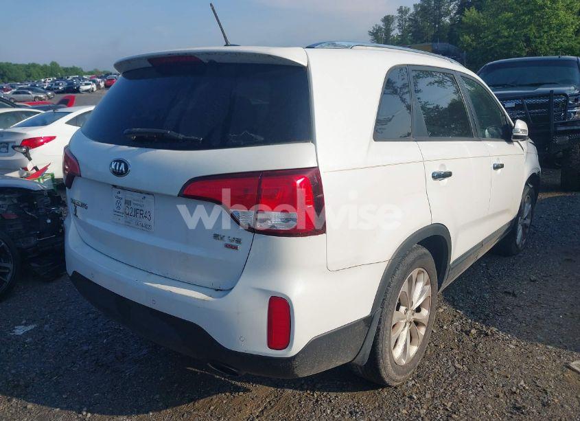 Photo 4 of 2014 Kia Sorento EX V6 (VIN 5XYKU4A70EG431214)