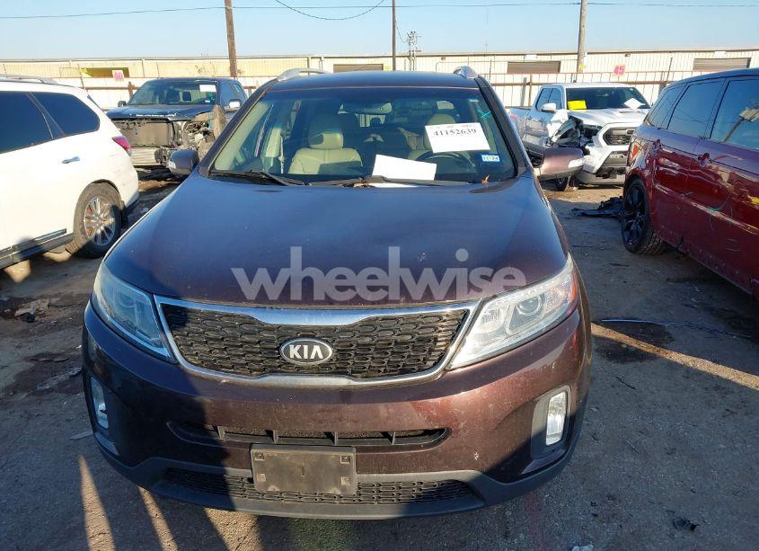 Photo 12 of 2014 Kia Sorento EX V6 (VIN 5XYKU4A70EG507210)