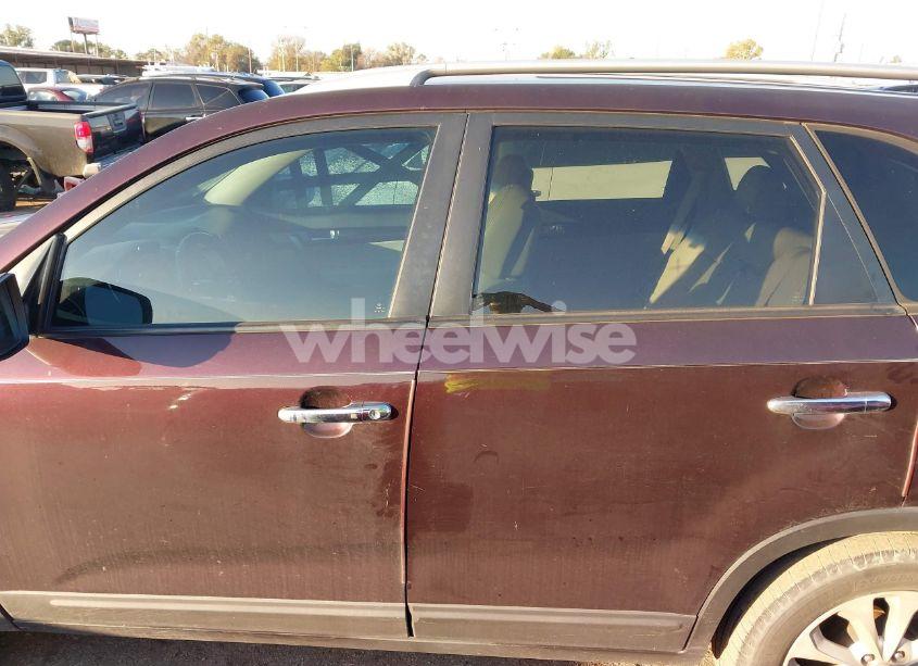 Photo 14 of 2014 Kia Sorento EX V6 (VIN 5XYKU4A70EG507210)