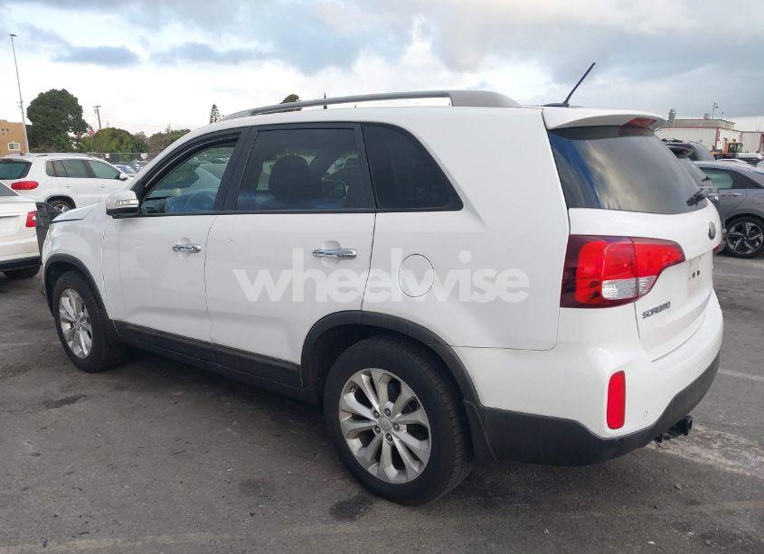 Photo 14 of 2015 Kia Sorento EX V6 (VIN 5XYKU4A70FG612752)