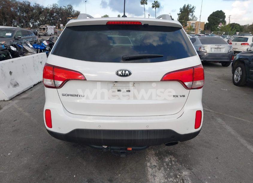Photo 16 of 2015 Kia Sorento EX V6 (VIN 5XYKU4A70FG612752)