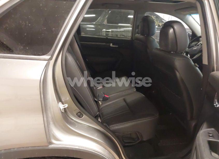 Photo 8 of 2014 Kia Sorento EX V6 (VIN 5XYKU4A71EG435384)