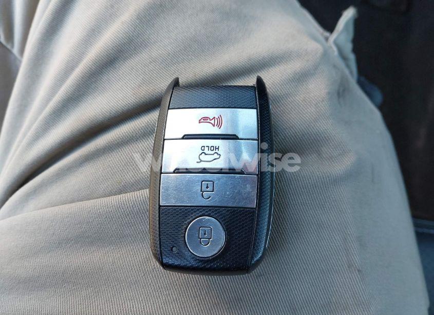 Photo 11 of 2014 Kia Sorento EX V6 (VIN 5XYKU4A71EG497819)