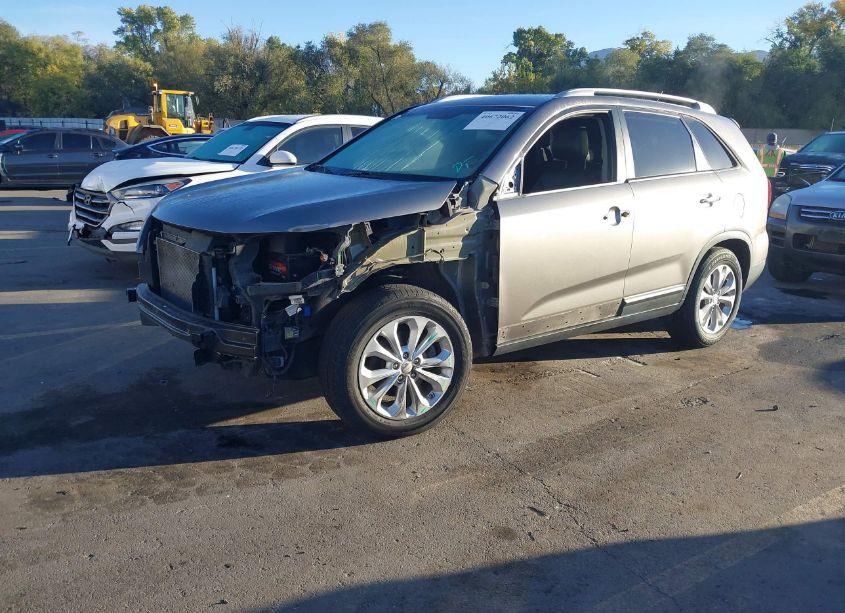 2014 Kia Sorento EX V6 (VIN 5XYKU4A71EG513713) main photo