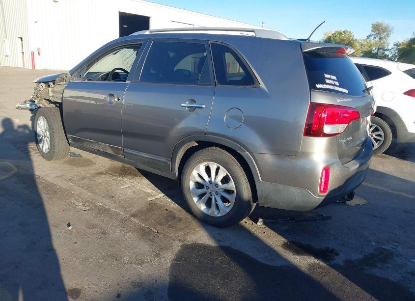Photo 2 of 2014 Kia Sorento EX V6 (VIN 5XYKU4A71EG513713)