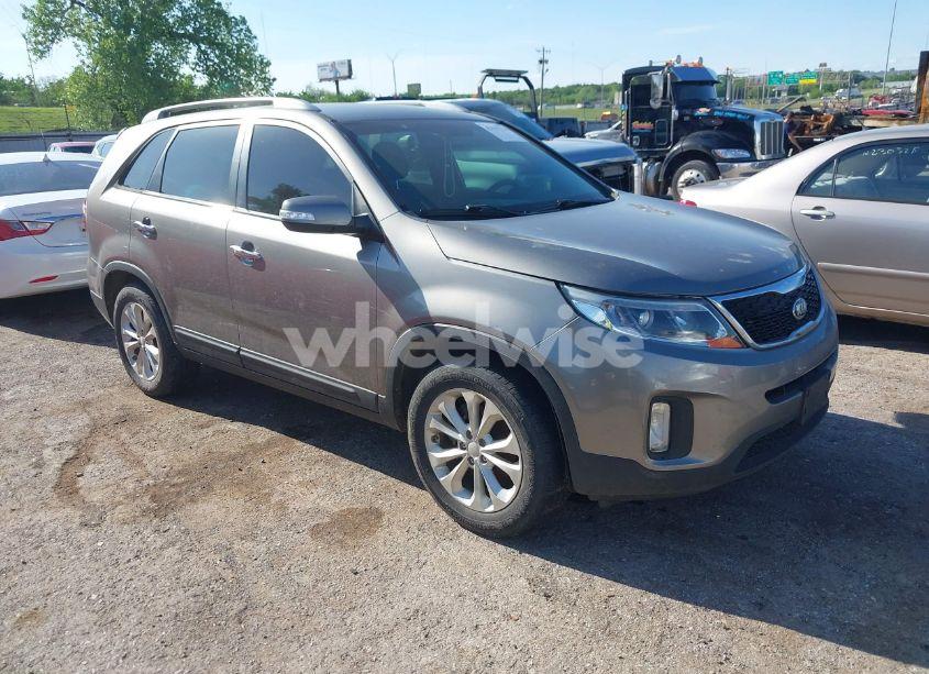 2015 Kia Sorento EX V6 (VIN 5XYKU4A71FG631875) main photo