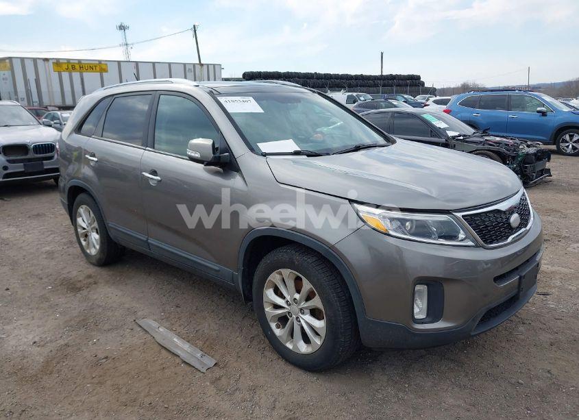 2014 Kia Sorento EX V6 (VIN 5XYKU4A72EG431957) main photo