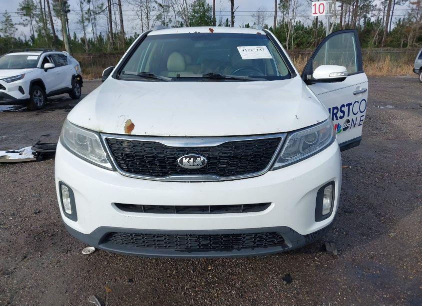 Photo 6 of 2015 Kia Sorento EX V6 (VIN 5XYKU4A72FG563635)