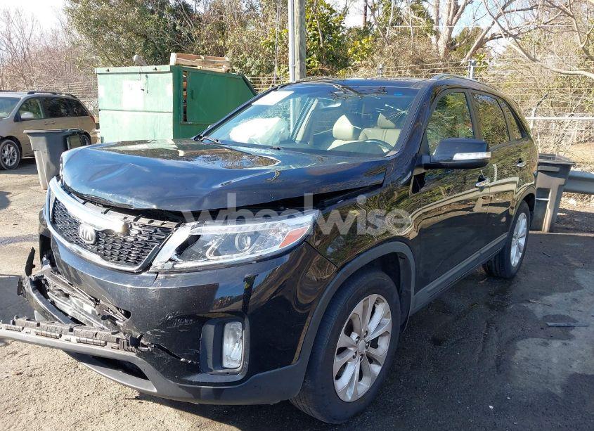 Photo 2 of 2014 Kia Sorento EX V6 (VIN 5XYKU4A73EG468693)