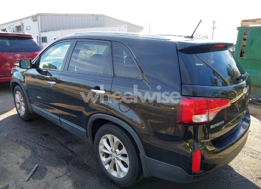 Photo 3 of 2014 Kia Sorento EX V6 (VIN 5XYKU4A73EG468693)