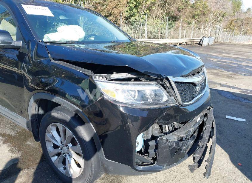 Photo 6 of 2014 Kia Sorento EX V6 (VIN 5XYKU4A73EG468693)