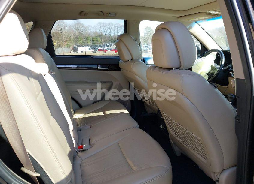 Photo 8 of 2014 Kia Sorento EX V6 (VIN 5XYKU4A73EG468693)