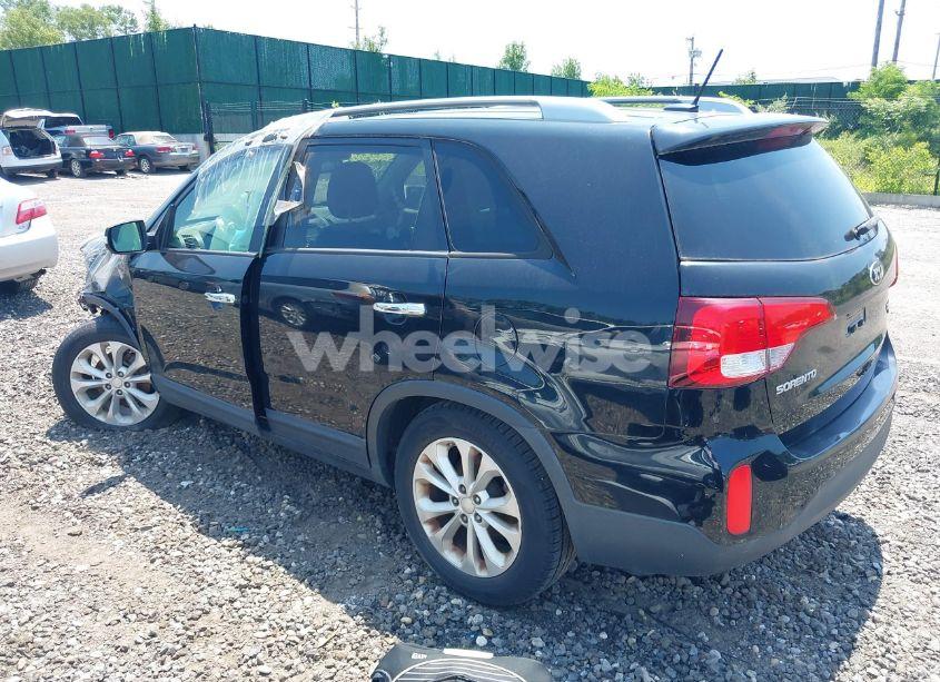 Photo 3 of 2014 Kia Sorento EX V6 (VIN 5XYKU4A73EG491441)