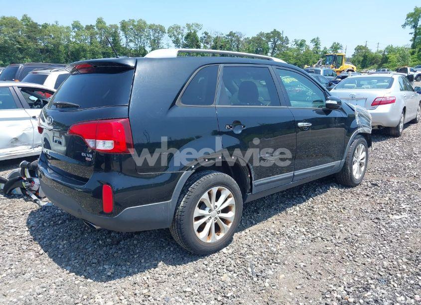 Photo 4 of 2014 Kia Sorento EX V6 (VIN 5XYKU4A73EG491441)