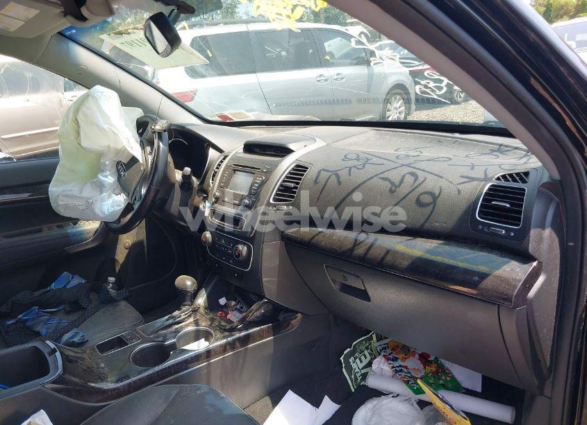 Photo 5 of 2014 Kia Sorento EX V6 (VIN 5XYKU4A73EG491441)