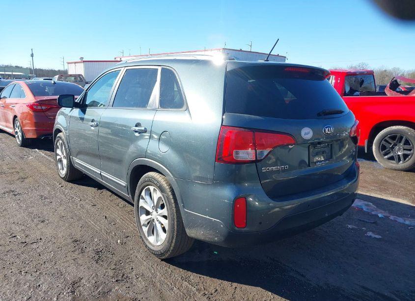 Photo 3 of 2014 Kia Sorento EX V6 (VIN 5XYKU4A74EG523099)