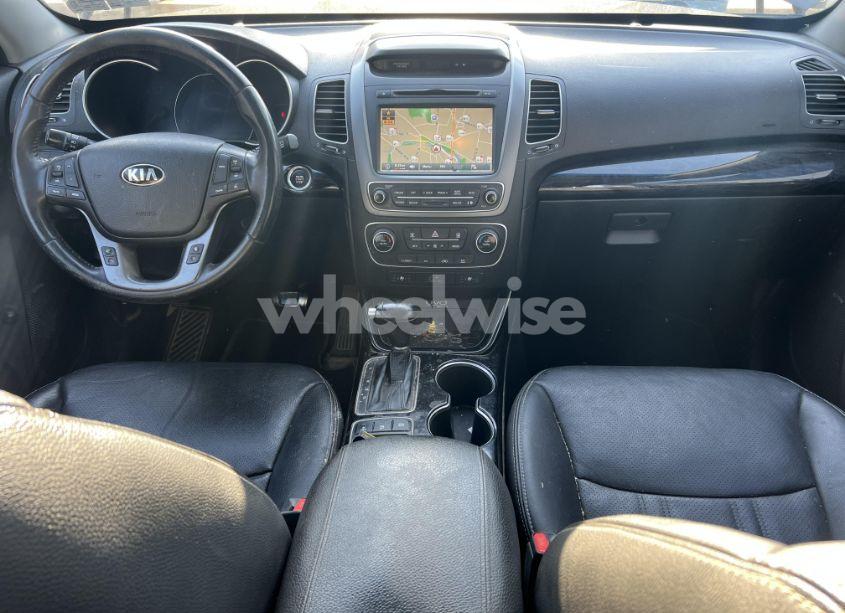 Photo 11 of 2014 Kia Sorento EX V6 (VIN 5XYKU4A75EG510734)
