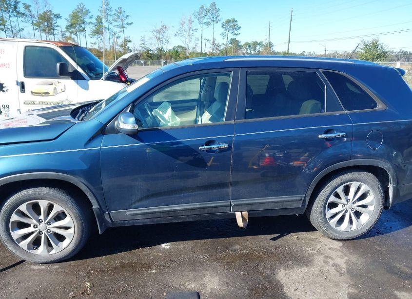 Photo 14 of 2015 Kia Sorento EX V6 (VIN 5XYKU4A75FG587492)