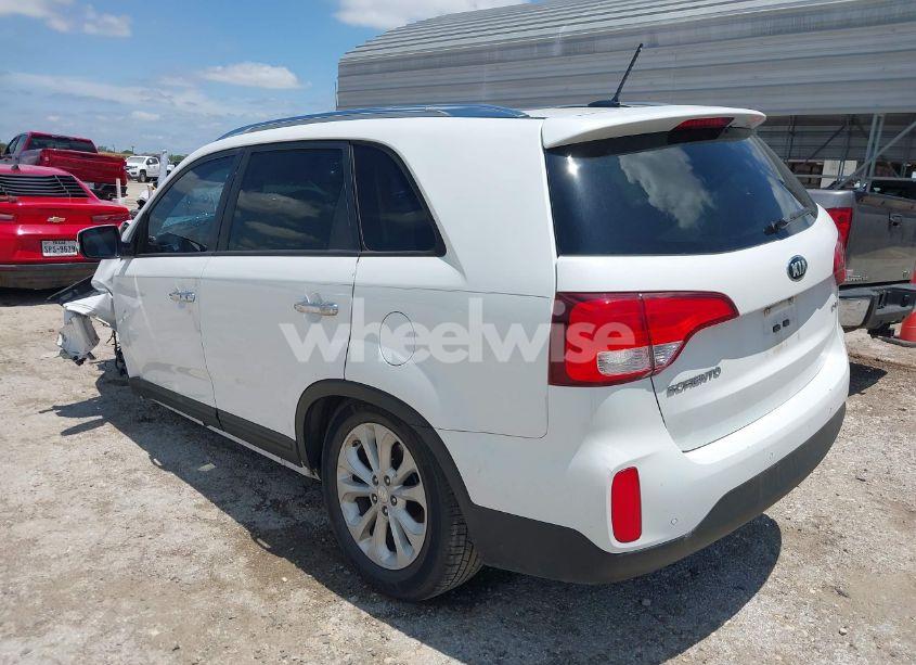 Photo 3 of 2015 Kia Sorento EX V6 (VIN 5XYKU4A77FG648311)