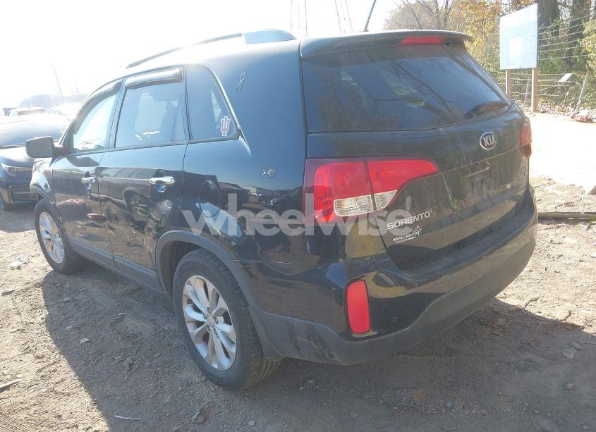 Photo 3 of 2014 Kia Sorento EX V6 (VIN 5XYKU4A78EG490852)