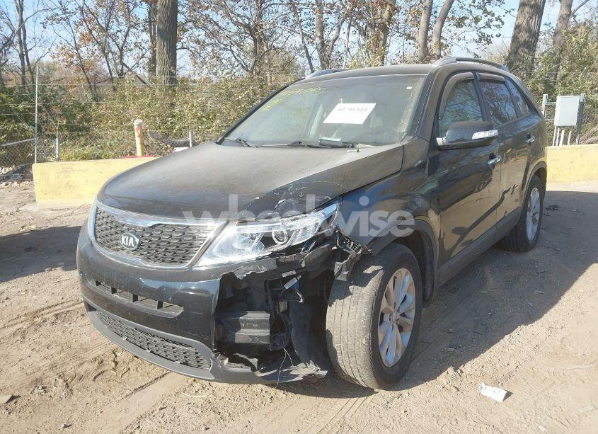 Photo 6 of 2014 Kia Sorento EX V6 (VIN 5XYKU4A78EG490852)