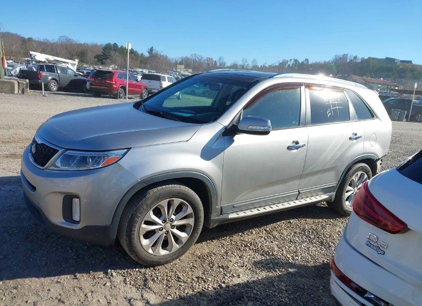Photo 14 of 2014 Kia Sorento EX V6 (VIN 5XYKU4A78EG512588)